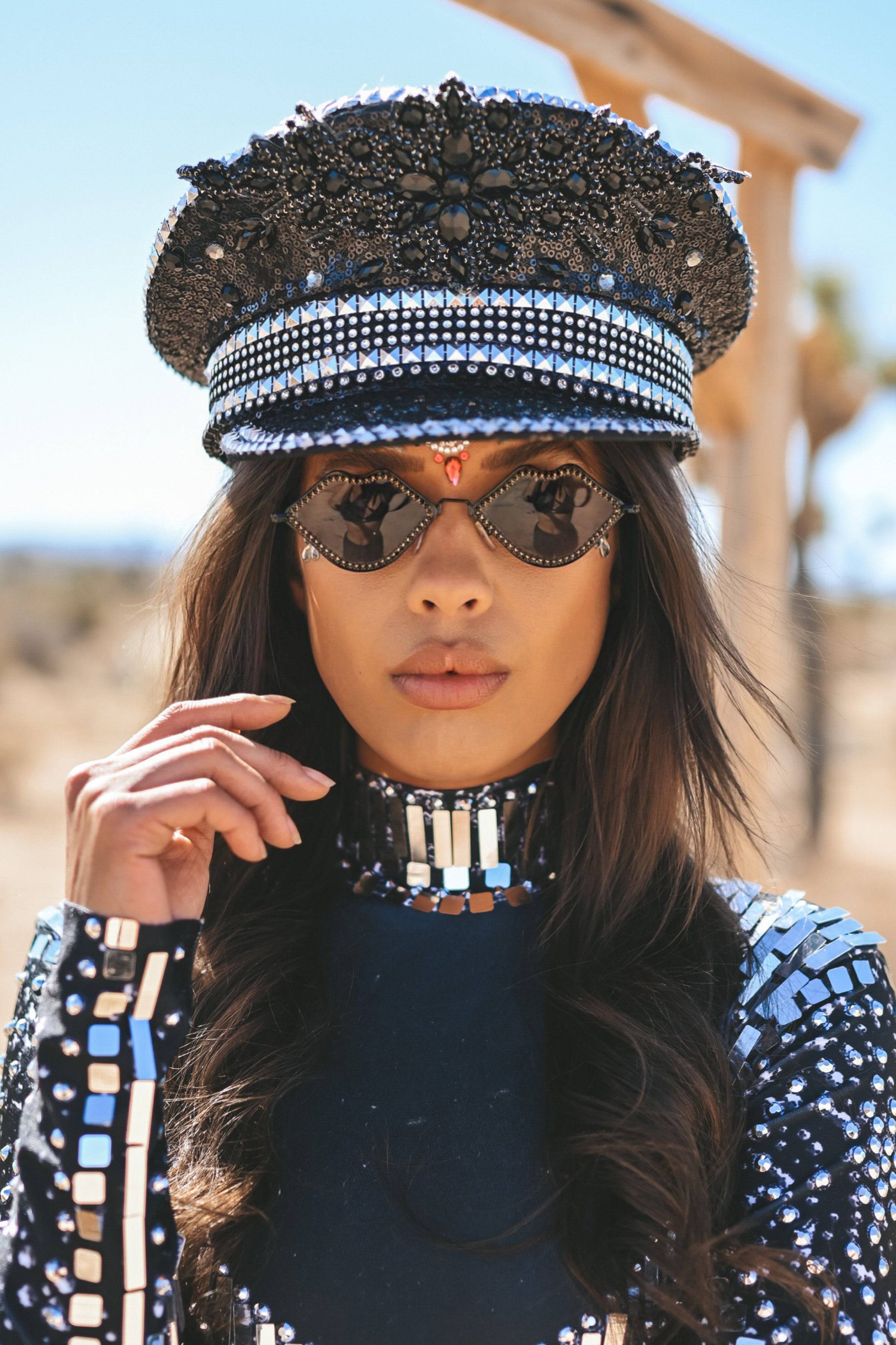 Gigi captain festival hat black